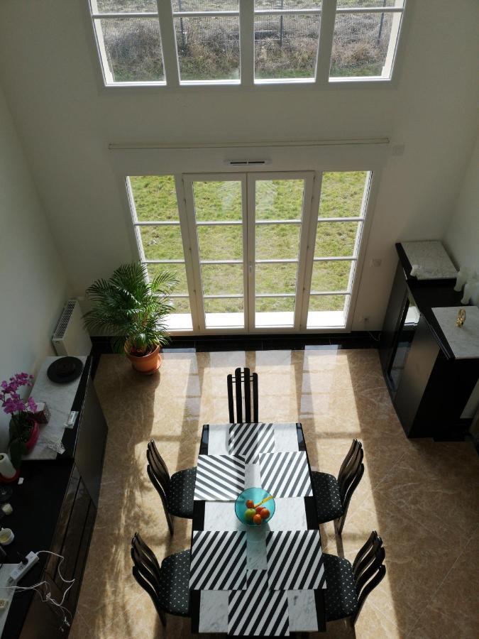 bienvenus chez Éric à Montévrain Apartamento Exterior foto