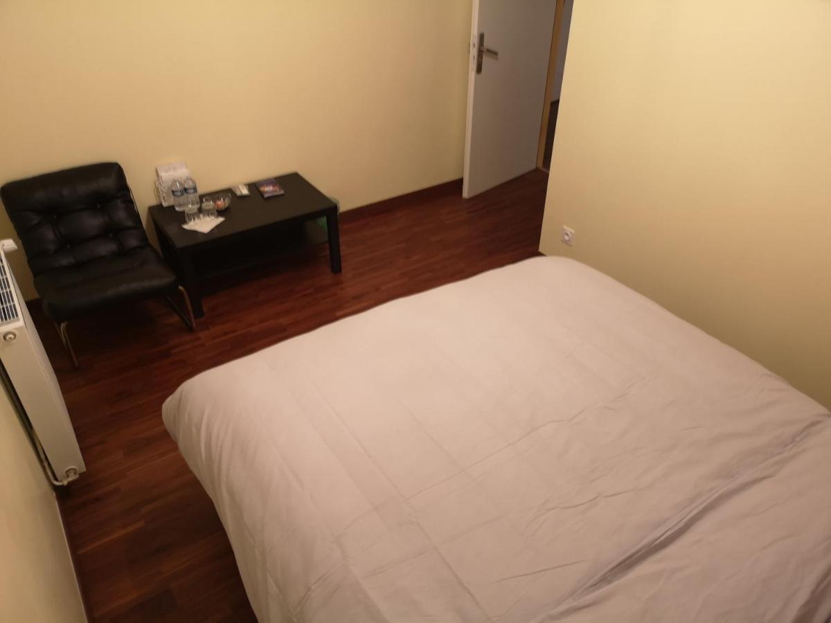bienvenus chez Éric à Montévrain Apartamento Exterior foto