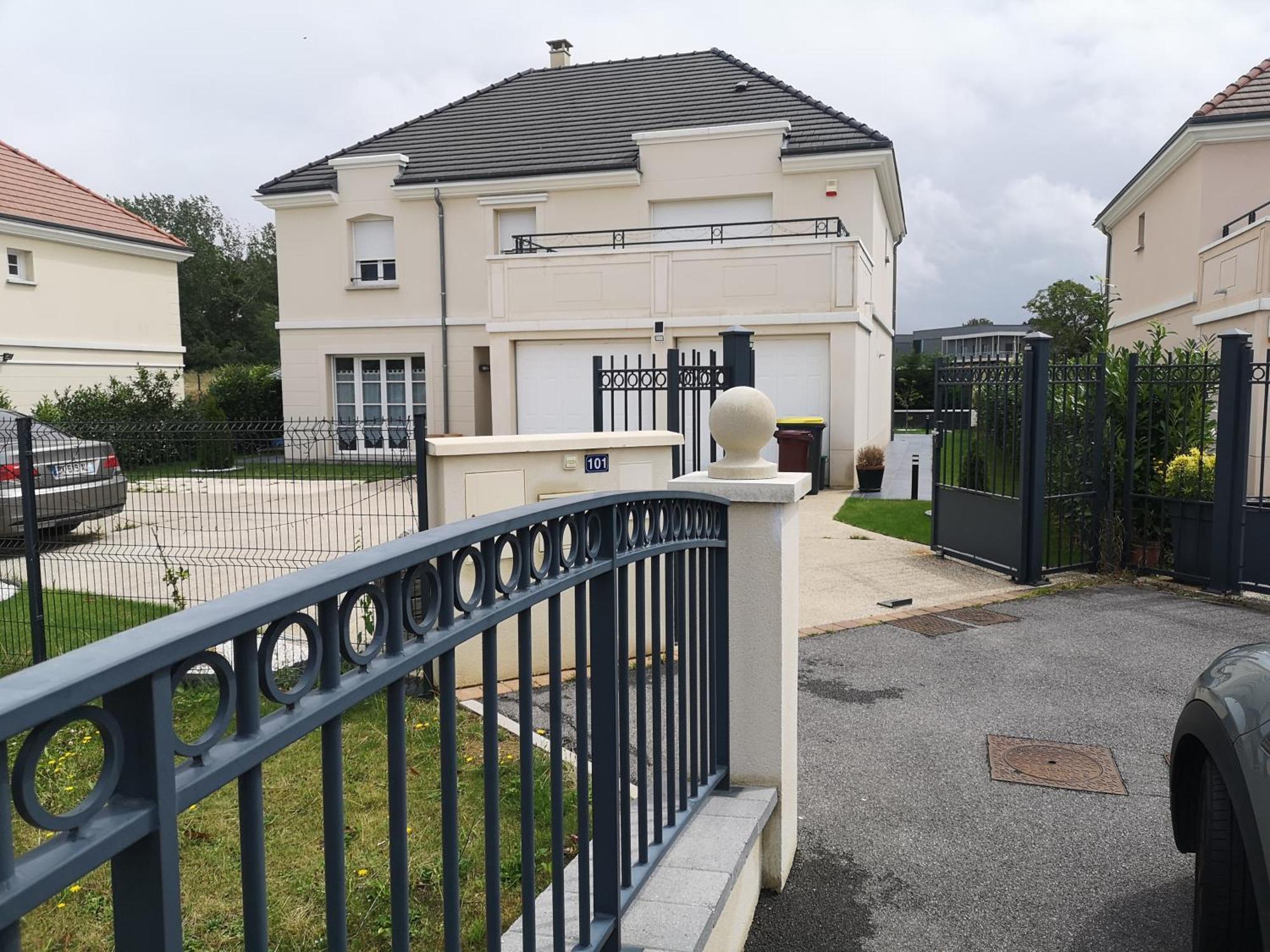 bienvenus chez Éric à Montévrain Apartamento Exterior foto